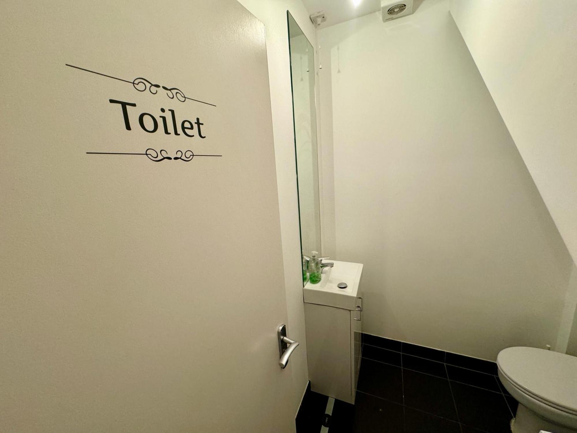 Cosmopolitan Private Bedrooms Euston Station 123 Homestay