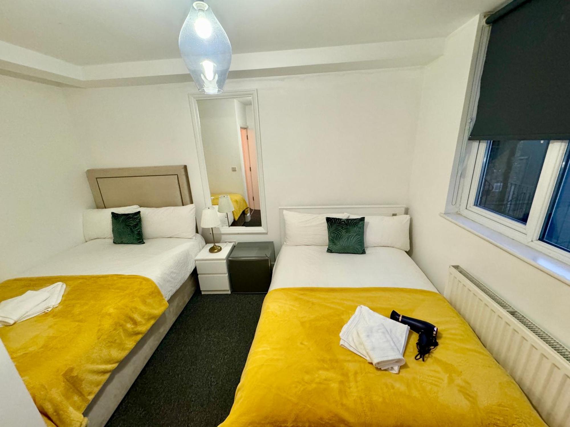 Homestay Cosmopolitan Private Bedrooms Euston Station 123 *