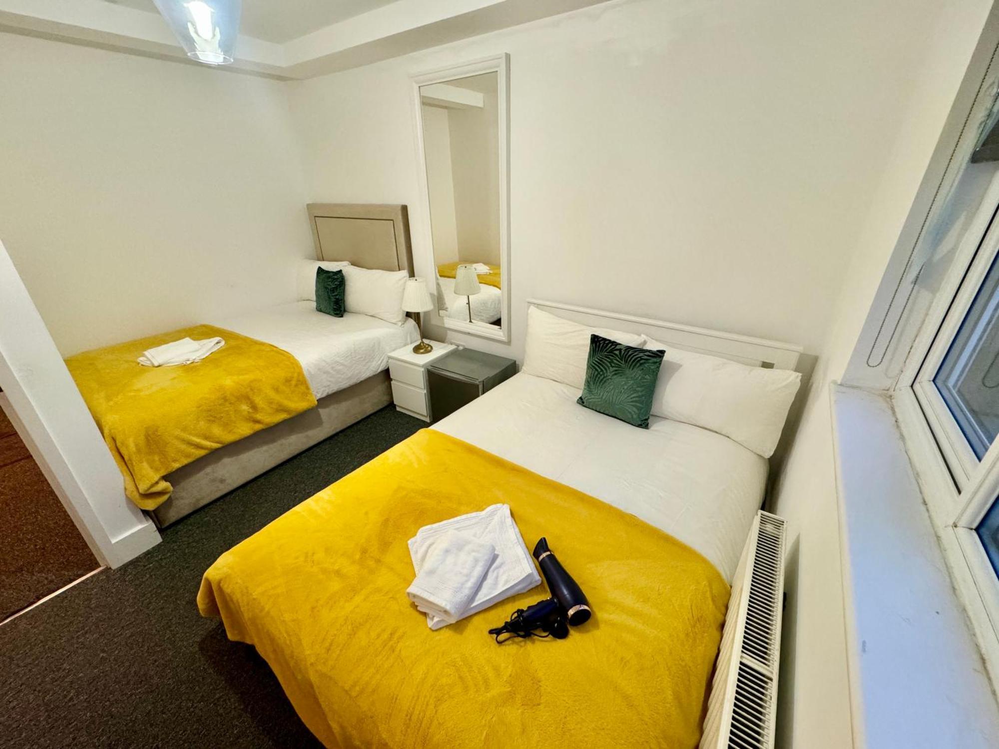 Homestay Cosmopolitan Private Bedrooms Euston Station 123 *